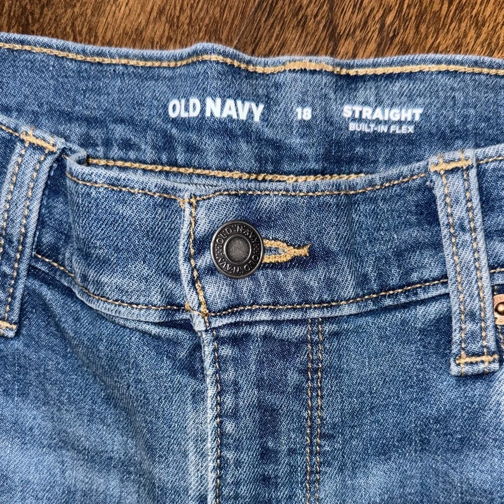 NWT Old Navy Boys Light Straight Jeans w Built in Flex (size 18)